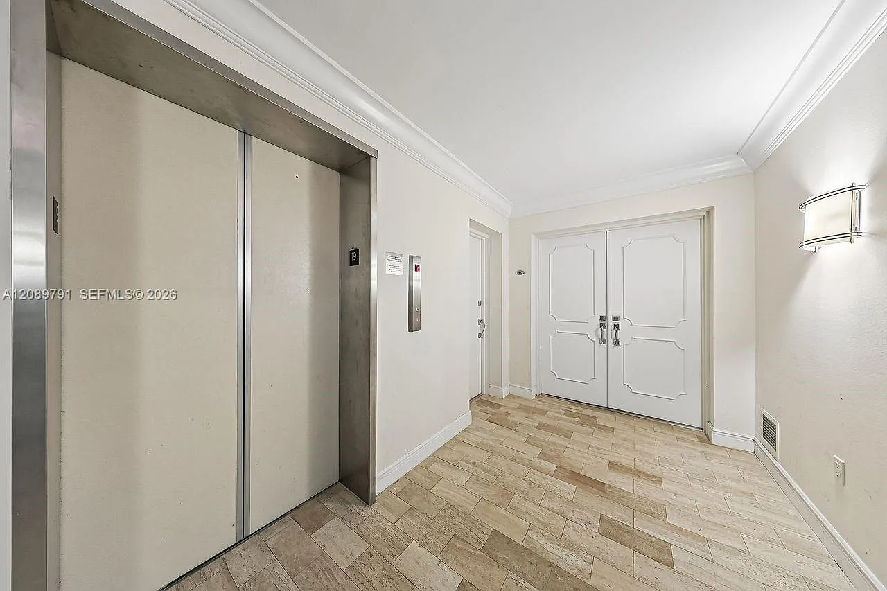 Casa Del Mar Condo — Photo 4