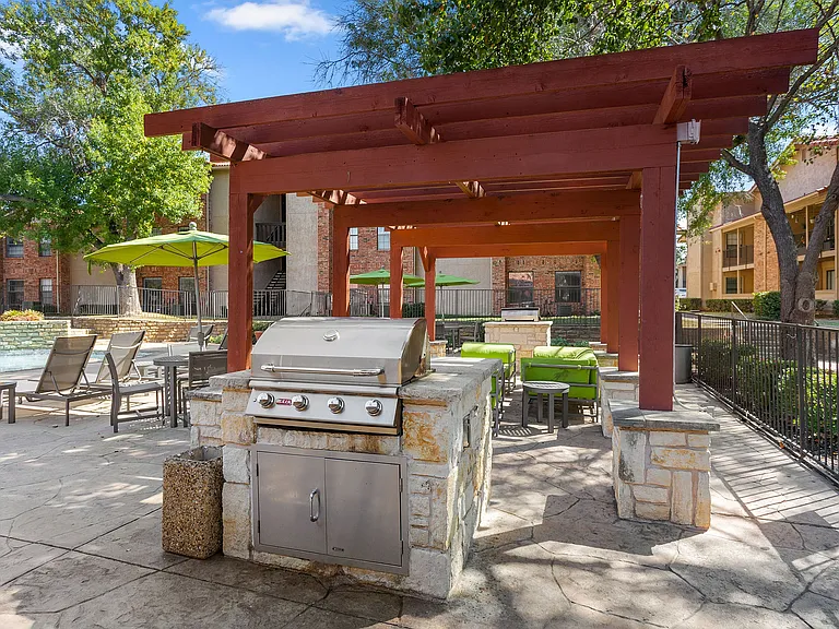 C242360_Calloway_Grill_04_1