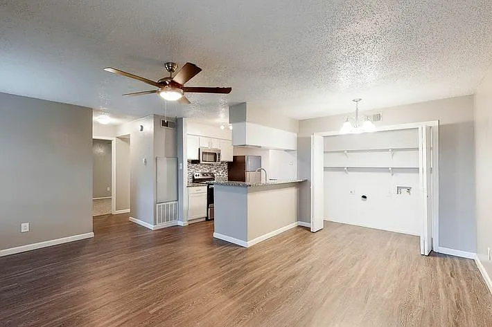 The Vanderbilt Apartments — Photo 13