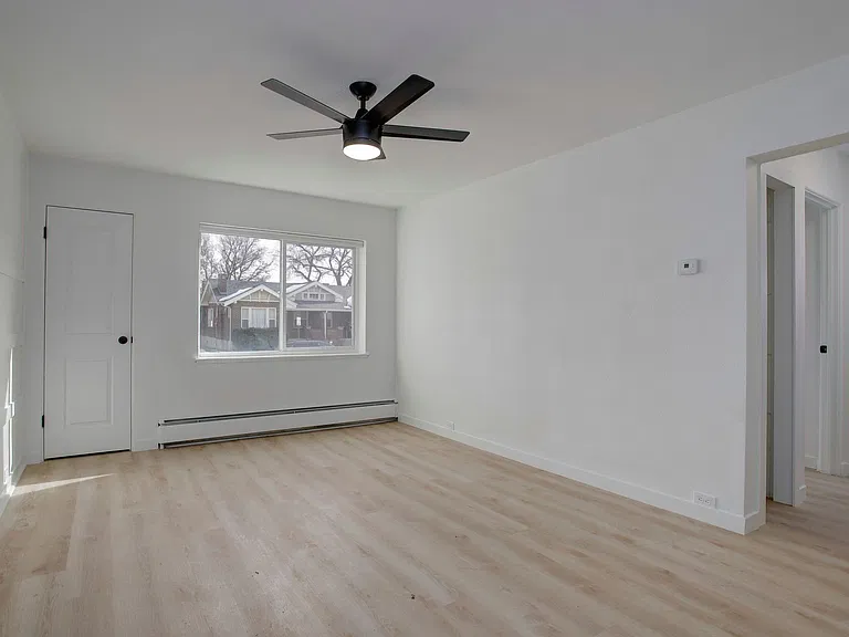 1515 Clermont — Photo 16