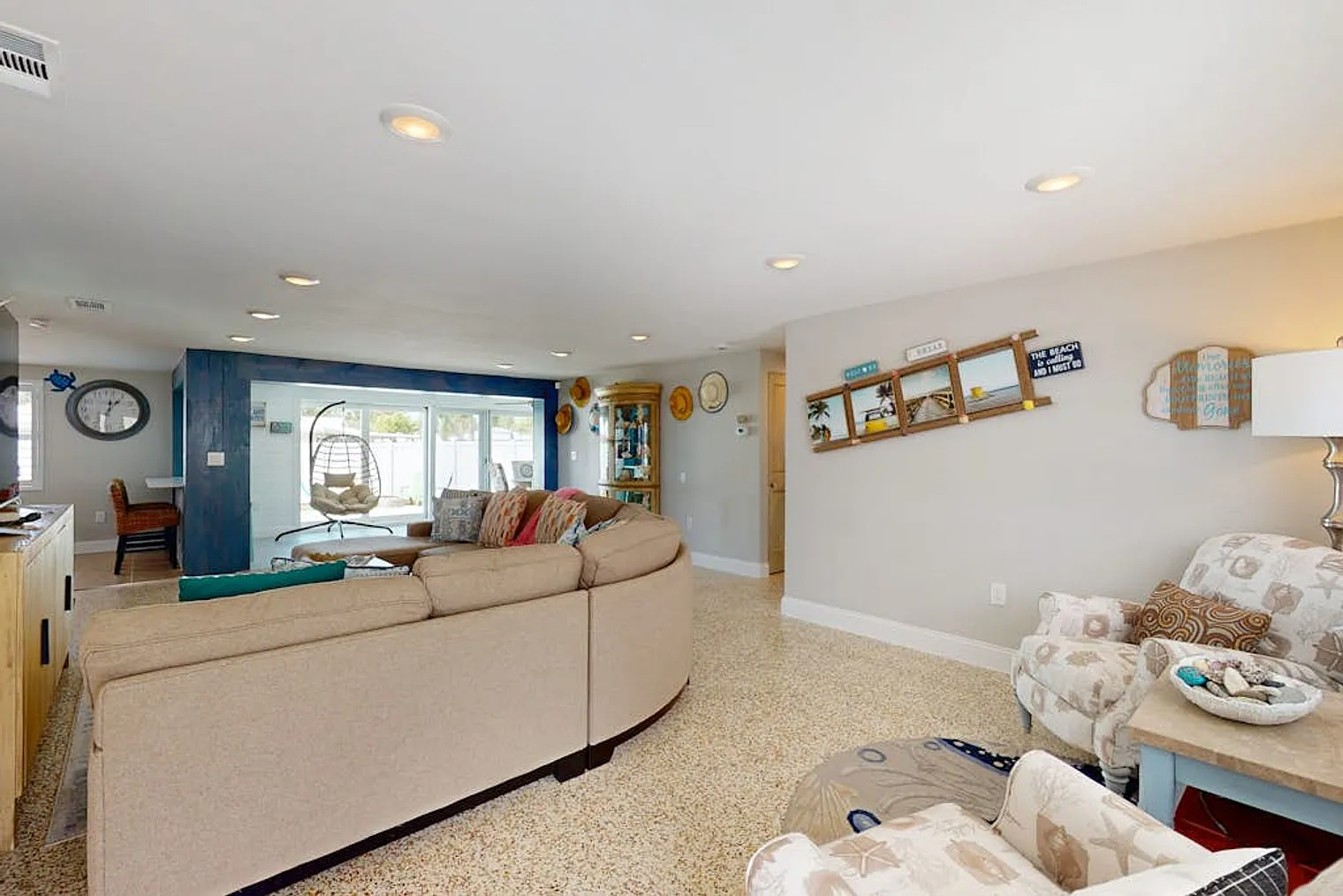 3 bed, 2.0 bath, 1539 sqft, $2,451 — Photo 3