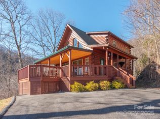 37 Filly Ln, Maggie Valley, NC 28751
