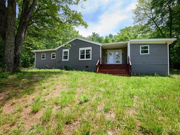 126 Hibriten Mountain Rd SE, Lenoir, NC 28645