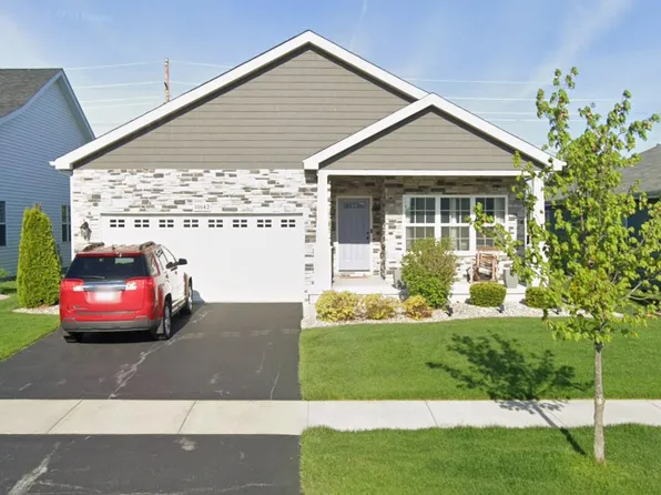 10142 Azalea Dr, Crown Point, IN 46307