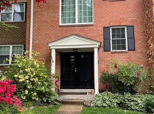 2235 Gunsmith Sq, Reston, VA 20191