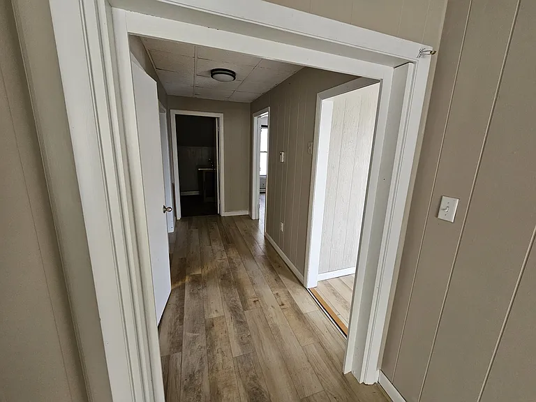 7 Collins St #2 — Photo 2