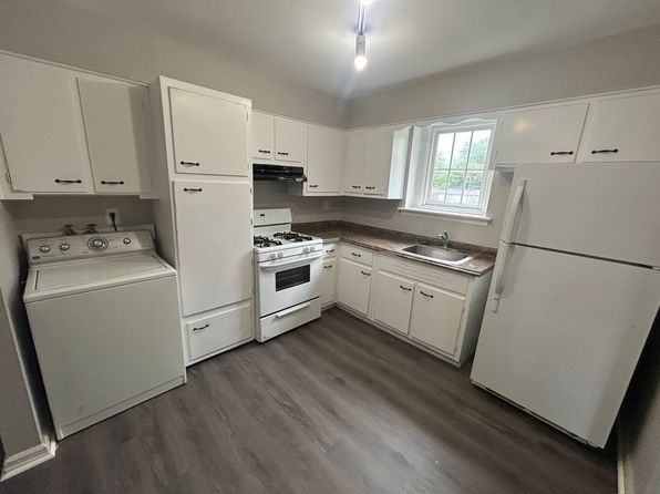 601 Chapel Ave W #L5