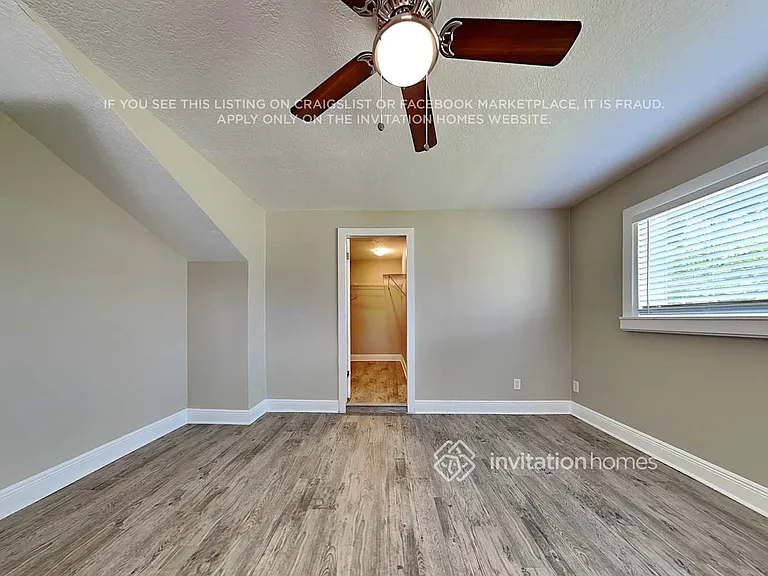 725 Clayton St — Photo 12