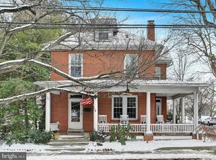 126 W Orange St, Lititz, PA 17543