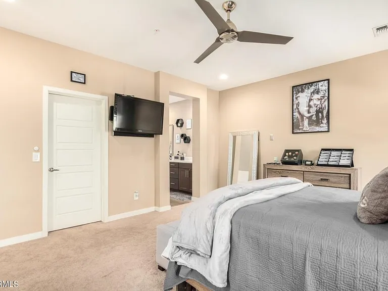 2315 E Pinchot Ave — Photo 4