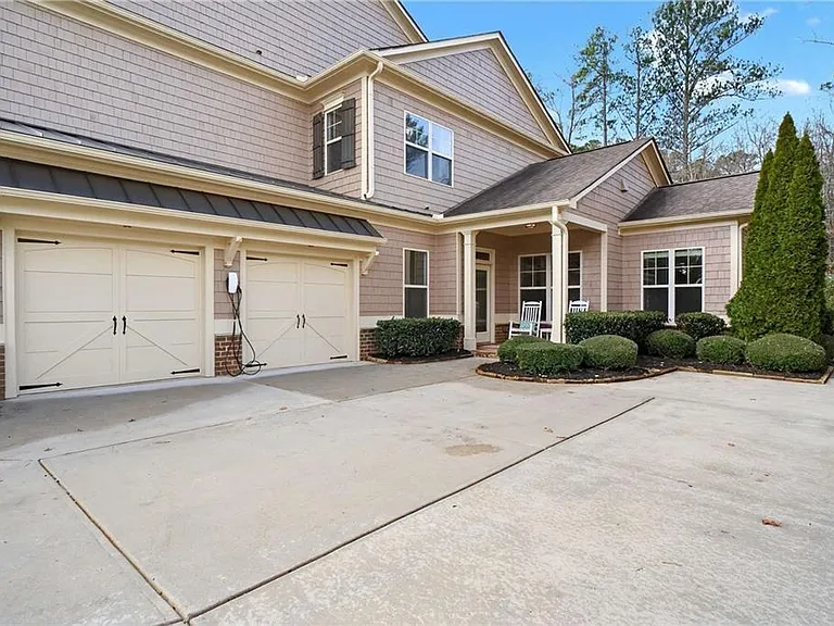 2607 Lulworth Ln — Photo 53