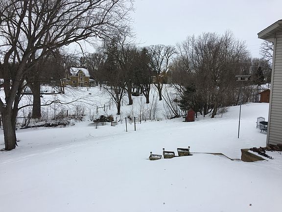3rd image of 850 SW Riverwood Pl