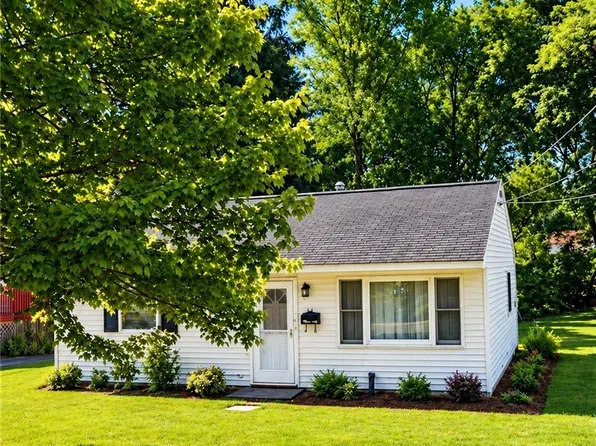 204 Elmbrook Dr, Manlius, NY 13104