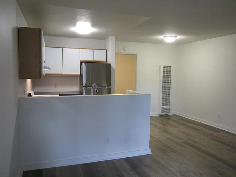 222 W Micheltorena St #8 — Photo 3