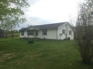 812 Old Lake Rd, Red Boiling Springs, TN 37150