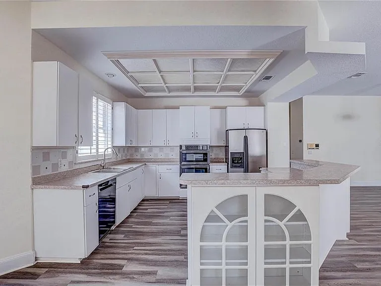 2208 Hampstead Ct — Photo 24