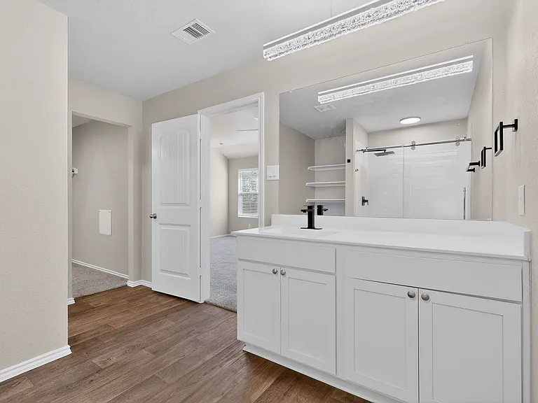 218 Sickle Loop — Photo 15