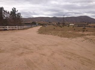 Tussing Ct, Apple valley, CA 92308