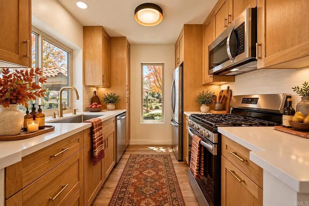 1 bed, 1.0 bath, 598 sqft, $2,500 — Photo 2