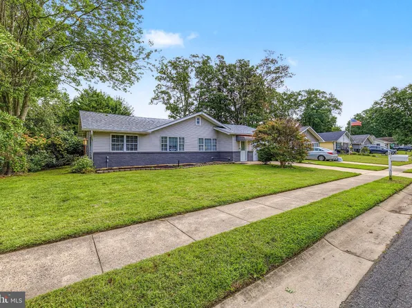 2 Poplar Ave, Hammonton, NJ 08037