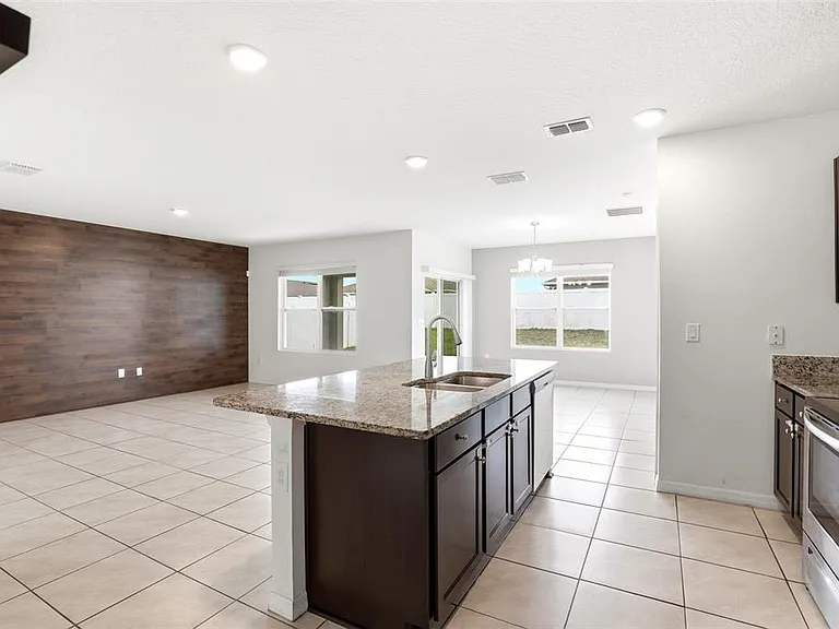 5636 Westerly Breeze Pl — Photo 10