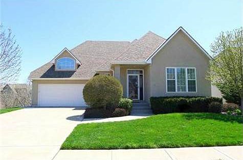 1st image of 409 SW Wintergarden Dr