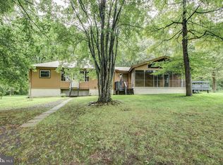 8297 Squires Ln, Warrenton, VA 20187