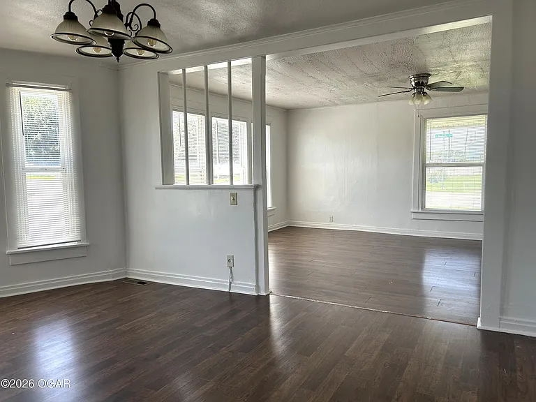 1931 S Kentucky Ave — Photo 3