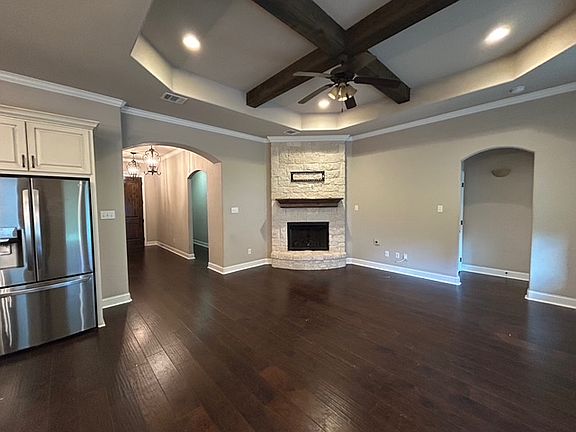 4th image of 15623 Shady Brook Ln