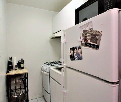 5th image of 240 E 35th St APT 4C