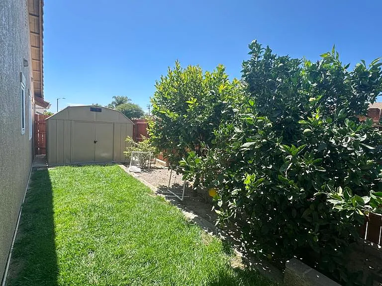 325 Princeton St — Photo 17