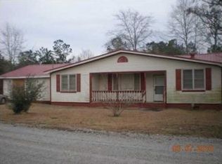 631 Lightning Rd, Bonneau, SC 29431