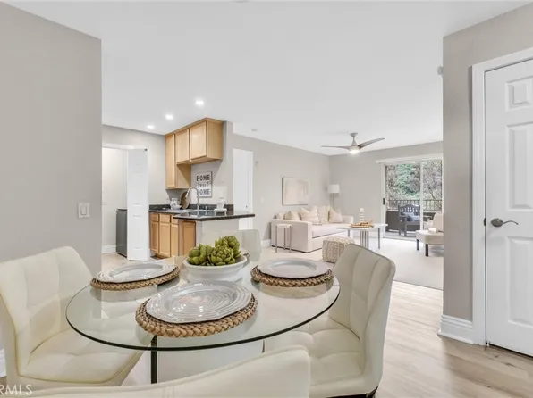2450 San Gabriel Way Unit 208, Corona, CA 92882
