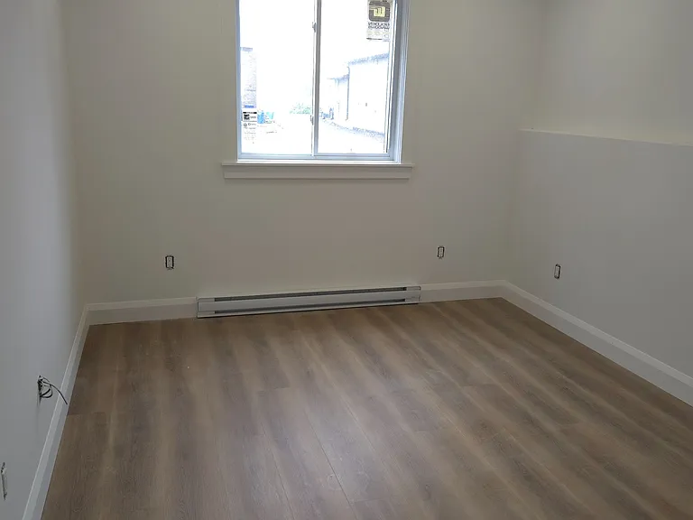 90 Lywood St #LOWER — Photo 15