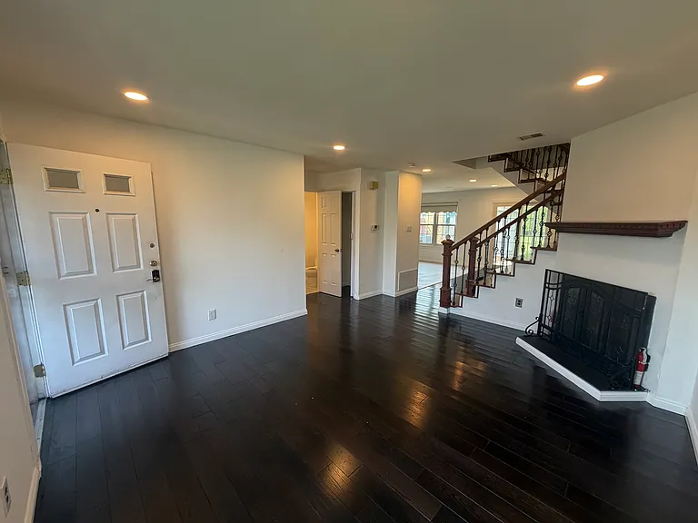 8426 Brunswick Pl — Photo 13