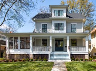 1034 Elmwood Ave, Wilmette, IL