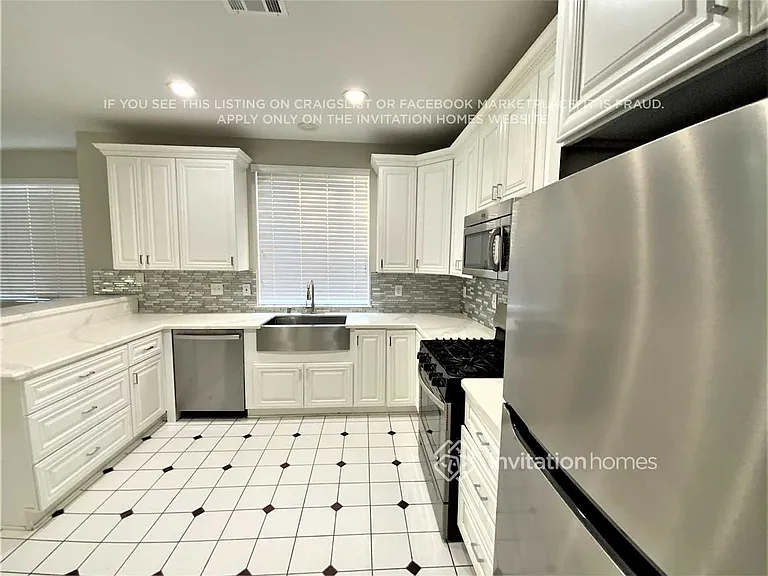 5509 Flora Spray St — Photo 9