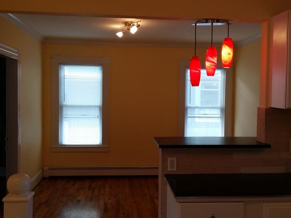 209 Sheridan St Floor 3