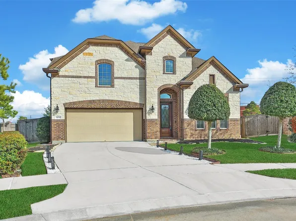 11030 Sarah Bluff Ln, Cypress, TX 77433