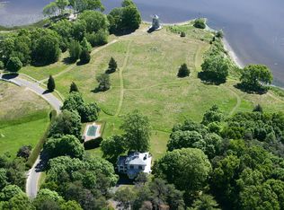 9 Foxboro Rd, Essex, CT 06426