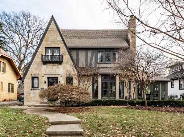 5733 Carrollton Ave, Indianapolis, IN 46220