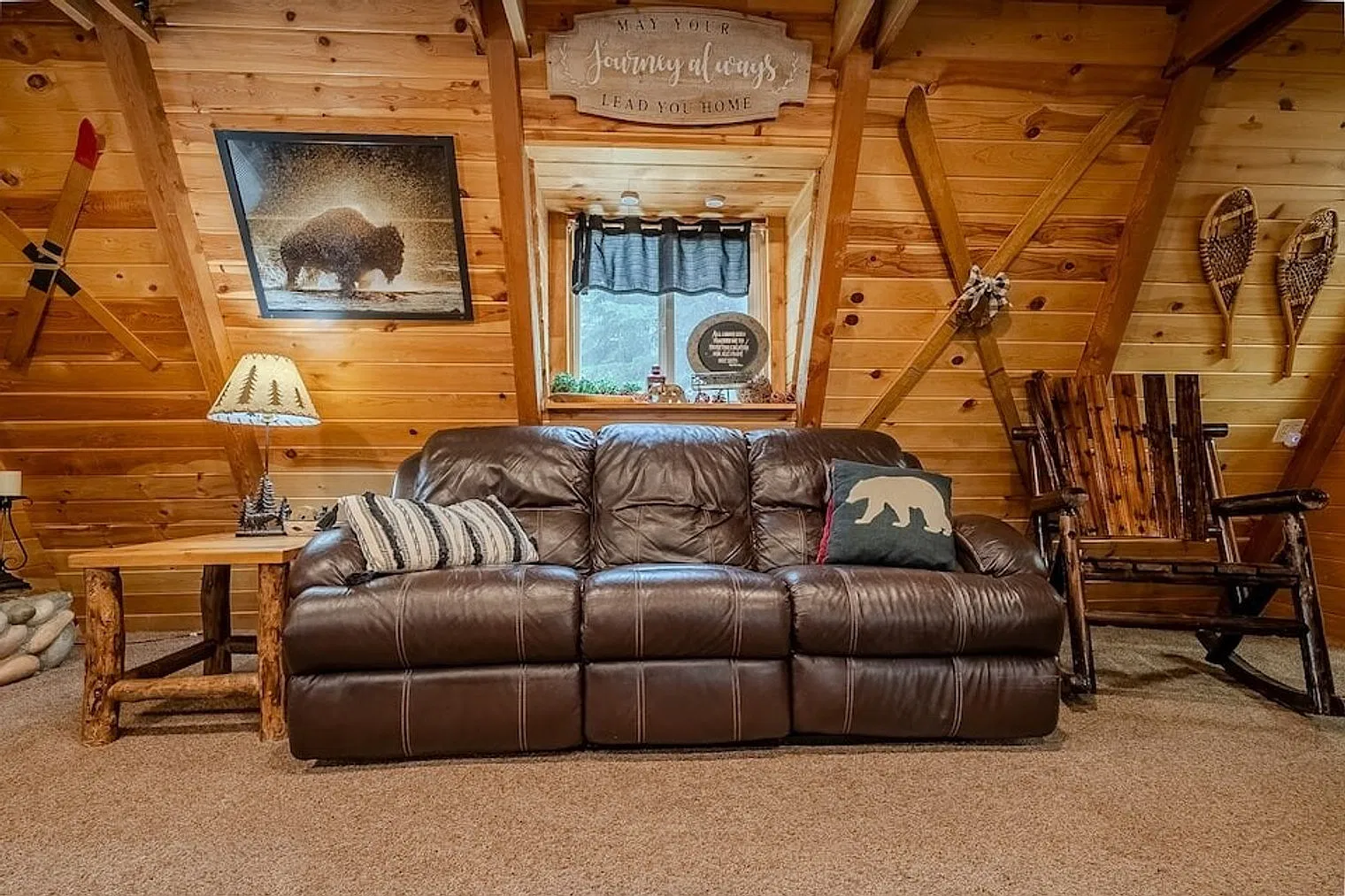5 bed, 2.0 bath, $6,630 — Photo 2