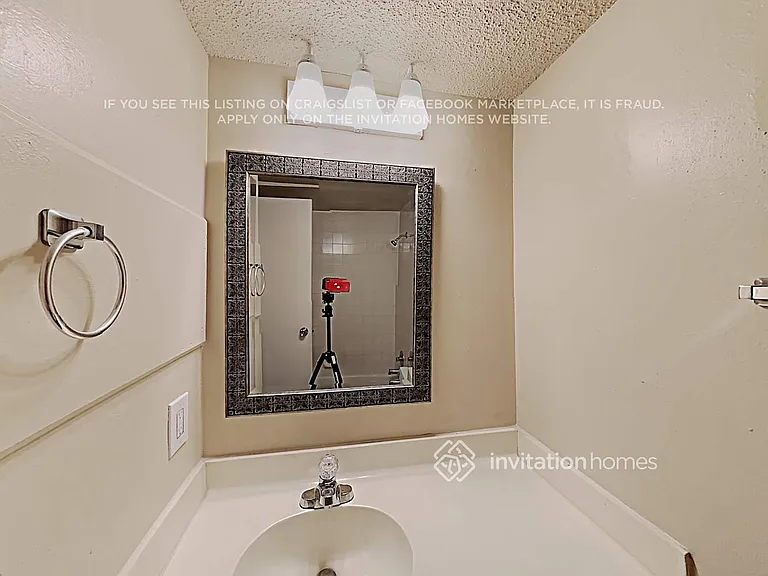 2606 Elm Hollow St — Photo 17
