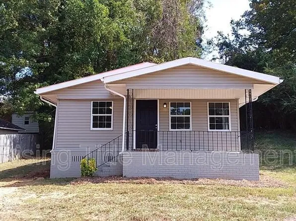 104 Highland Dr, Bessemer, AL 35023