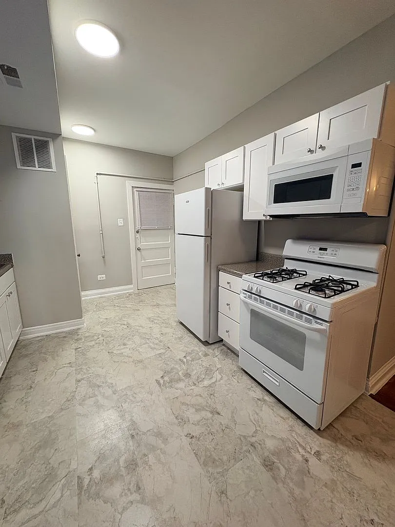 Pine St 310-314-MASTER — Photo 4