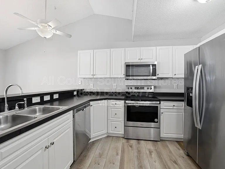 412 Harbour Reef Dr — Photo 15