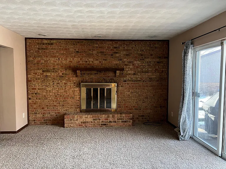 511 N Cherry St — Photo 22