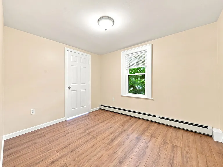 40 Spring Ave #2 — Photo 3
