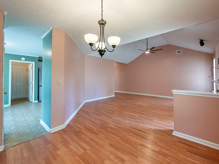 945 Cannock St — Photo 6