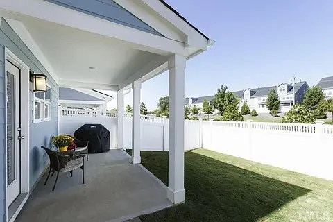 1232 Brown Velvet Ln — Photo 27